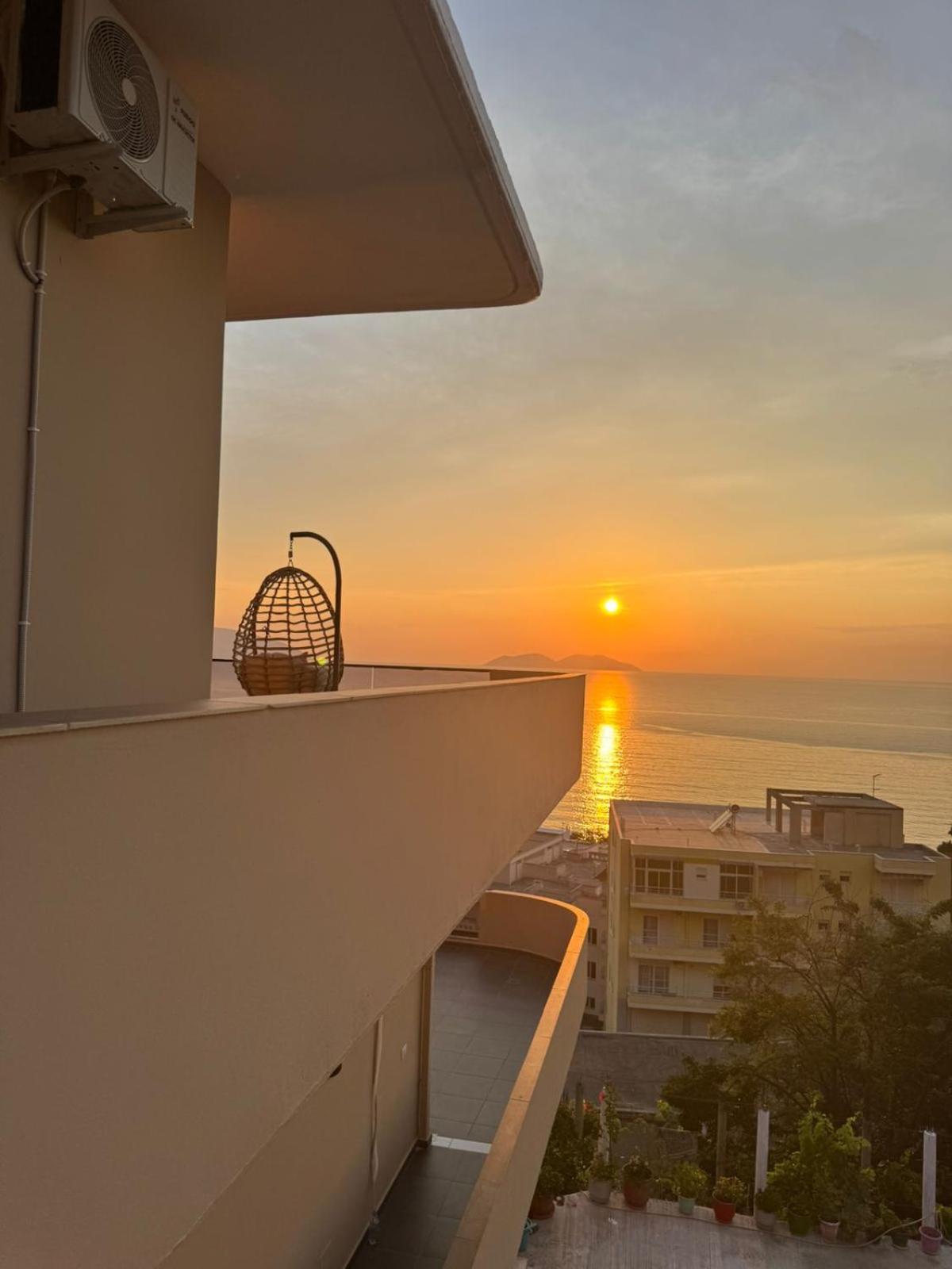 Aloha And * Vlorë