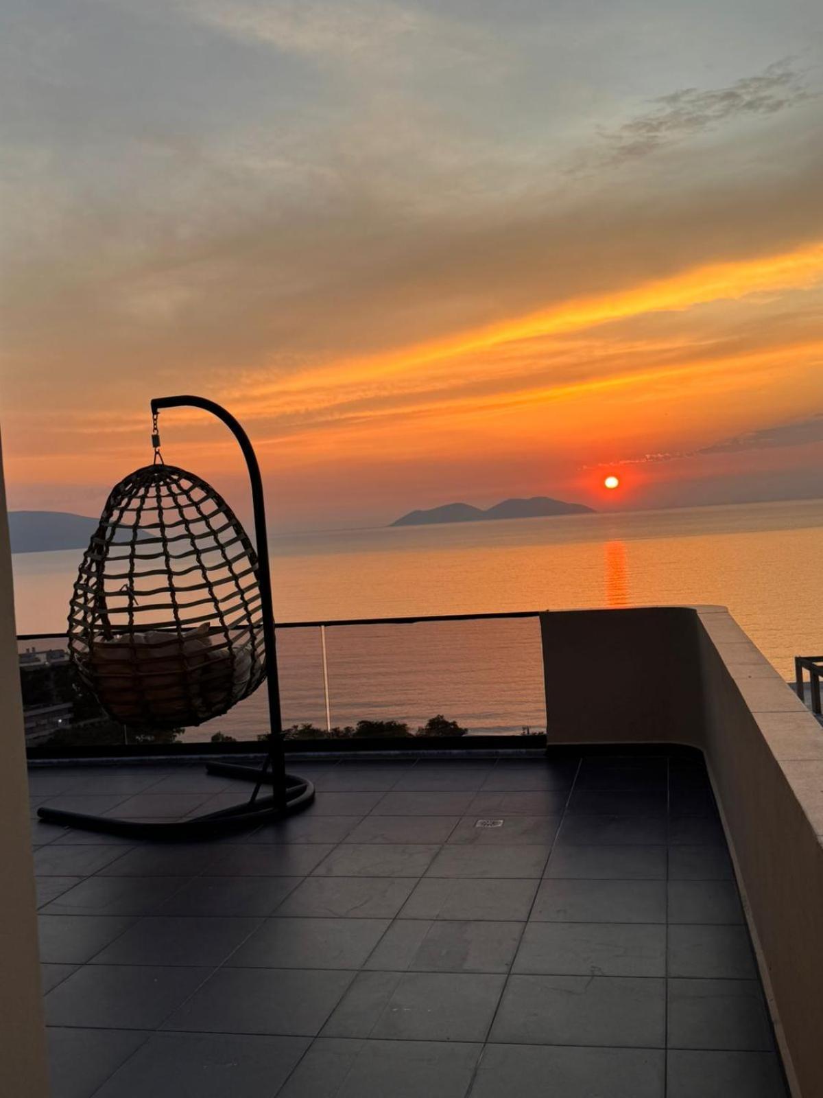 Aloha And * Vlorë